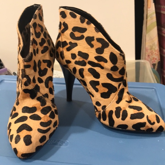 gianni bini leopard booties